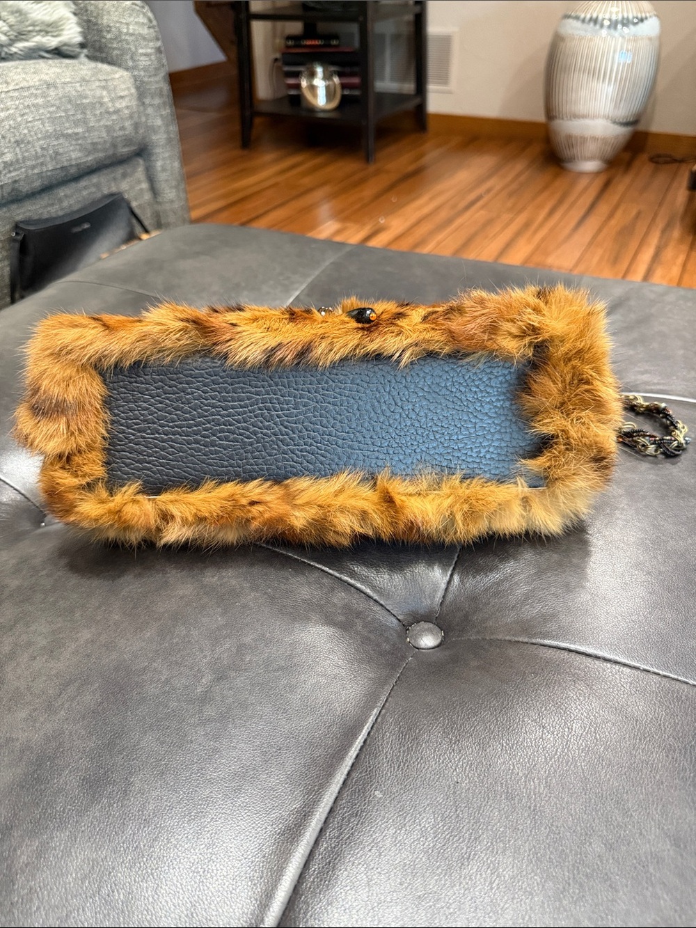NEW! Mary Frances Animal Instincts Faux Fur Jeweled Beaded Crossbody Clutch - Picture 6 of 11
